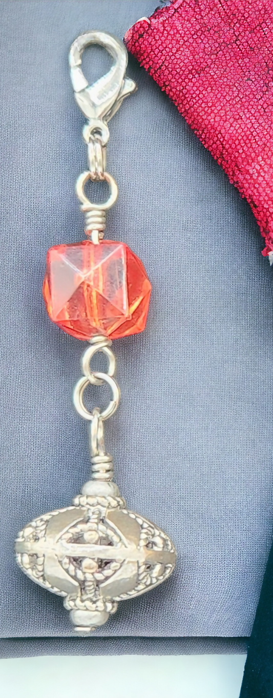 Dangle (Keychain/Zipper Pull)