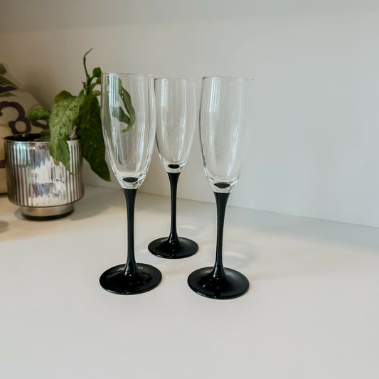 Black Luminarc style flutes