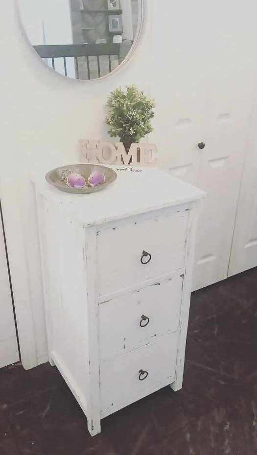 Distressed Chest of Drawers