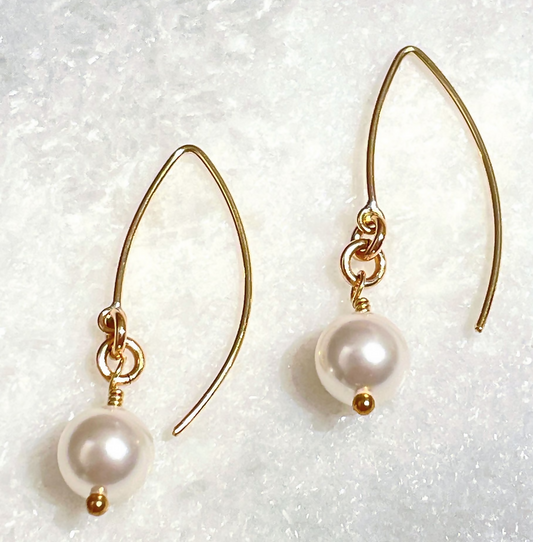 White Pearl Earrings EM057-GF